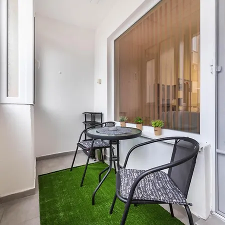 Red Square 1br Apartament