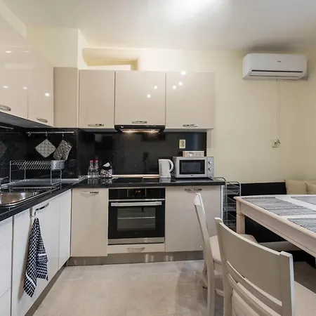 Red Square 1br Apartament Warna